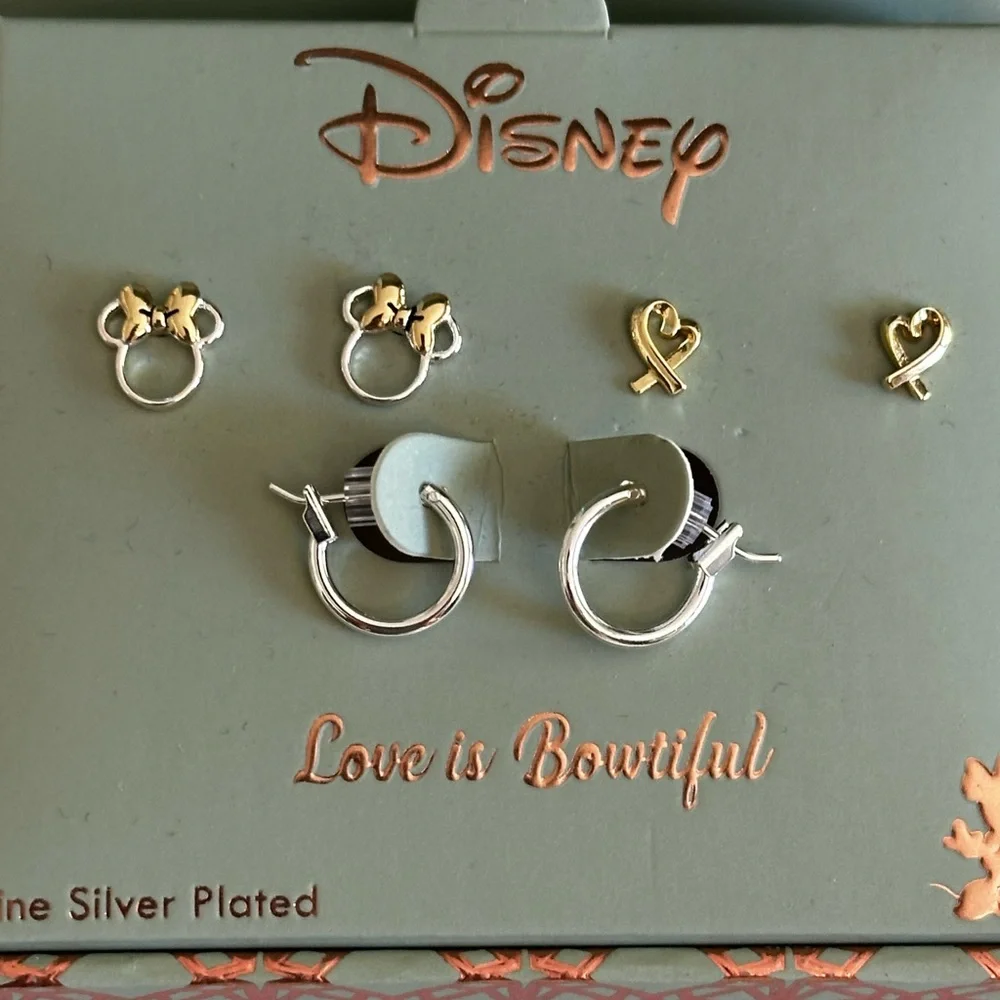 DISNEY CLASSICS 3 PAIR HEART MINNIE MOUSE EARRING SET - Picture 2 of 5